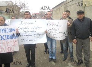photo-5-picket-in-supporting-a-zeynalov